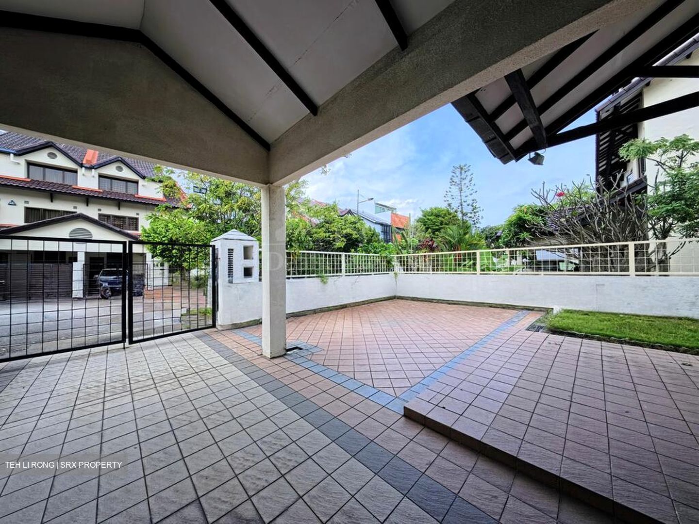 Jalan Kathi (D16), Terrace #521993751